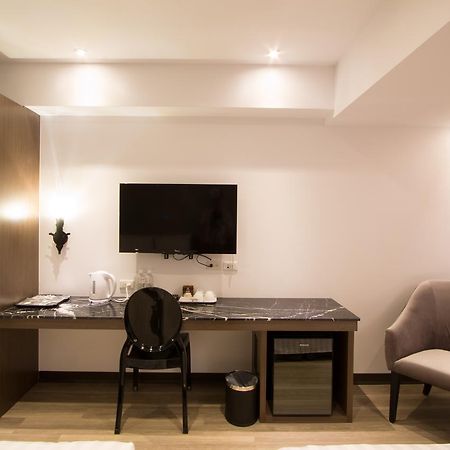 Lihan Hotel Taipei Bagian luar foto