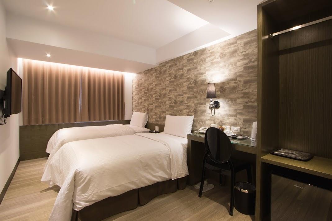 Lihan Hotel Taipei Bagian luar foto