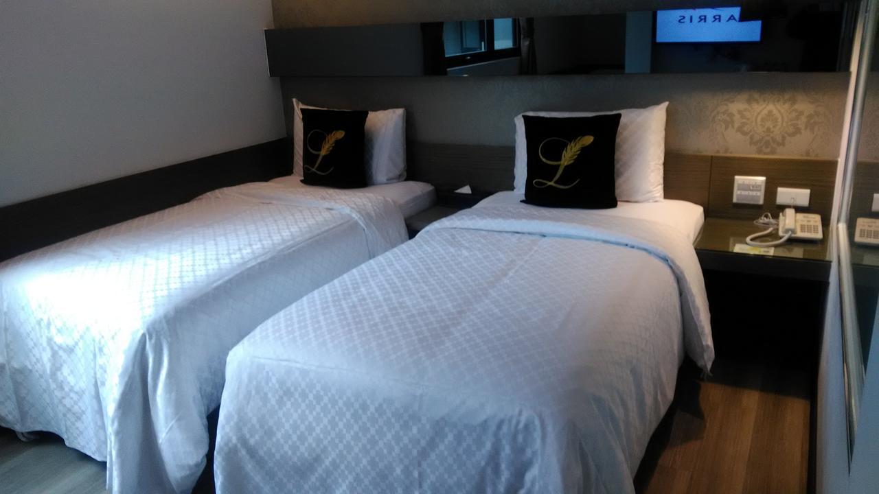 Lihan Hotel Taipei Bagian luar foto