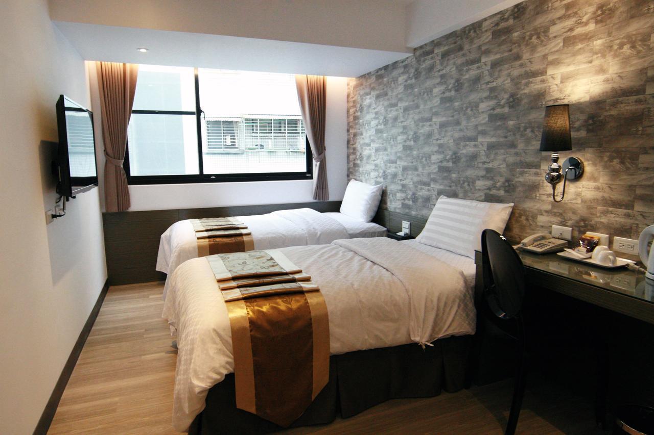 Lihan Hotel Taipei Bagian luar foto